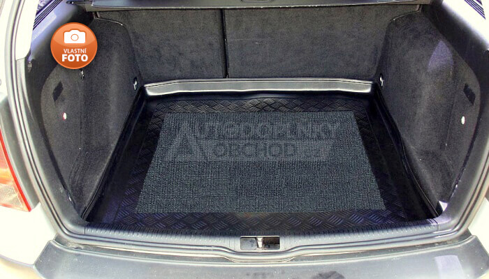 Vana do kufru přesně pasuje do zavazadlového prostoru modelu auta VW Golf IV 1998- Combi